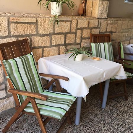 Guesthouse Cipre Lumbarda Buitenkant foto