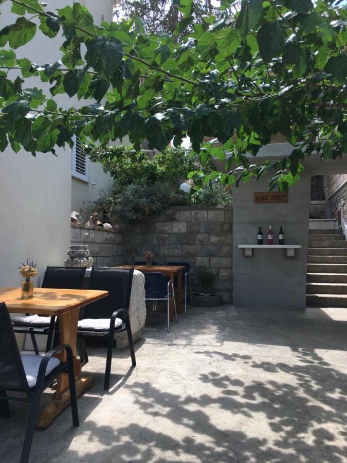 Guesthouse Cipre Lumbarda Buitenkant foto