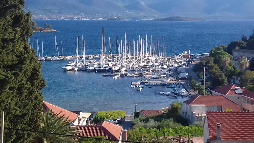 Guesthouse Cipre Lumbarda Buitenkant foto