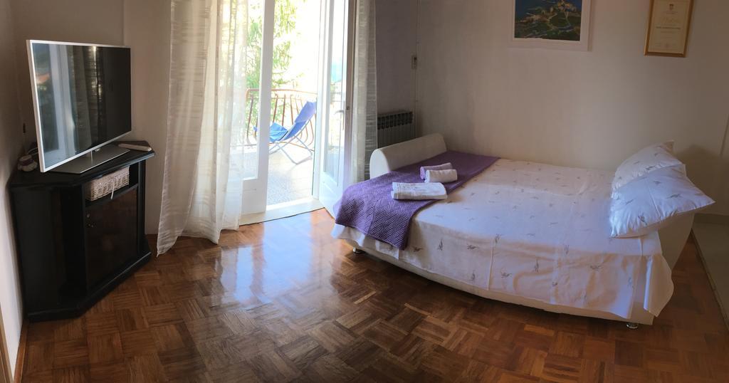 Guesthouse Cipre Lumbarda Buitenkant foto