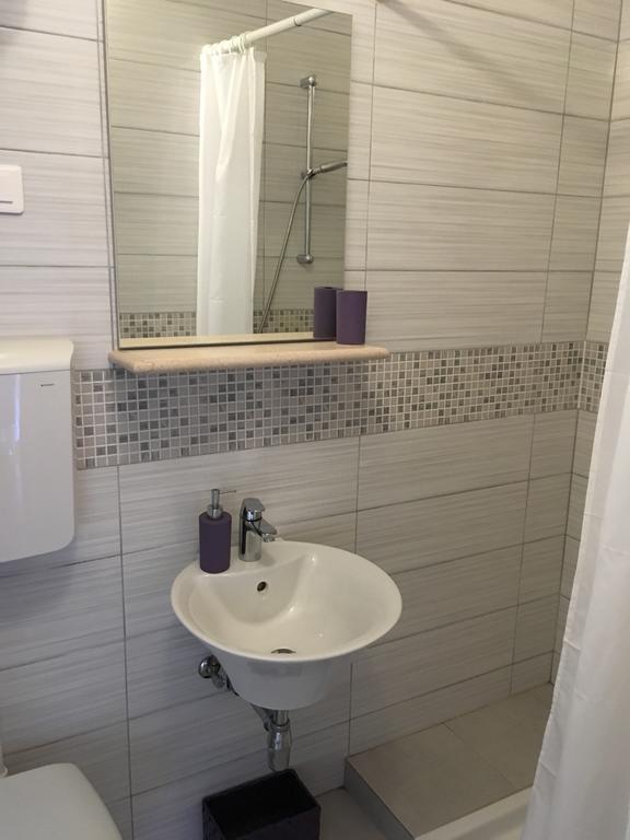 Guesthouse Cipre Lumbarda Buitenkant foto