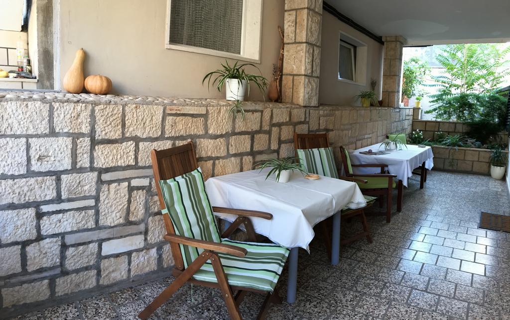 Guesthouse Cipre Lumbarda Buitenkant foto